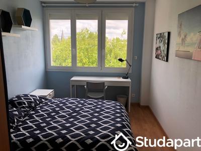 Chambre - 11 m² - 1 pièce