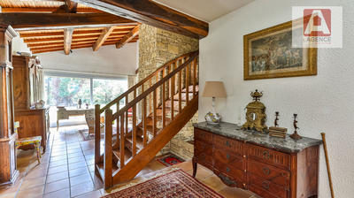 Maison - 198 m² - 7 pièces