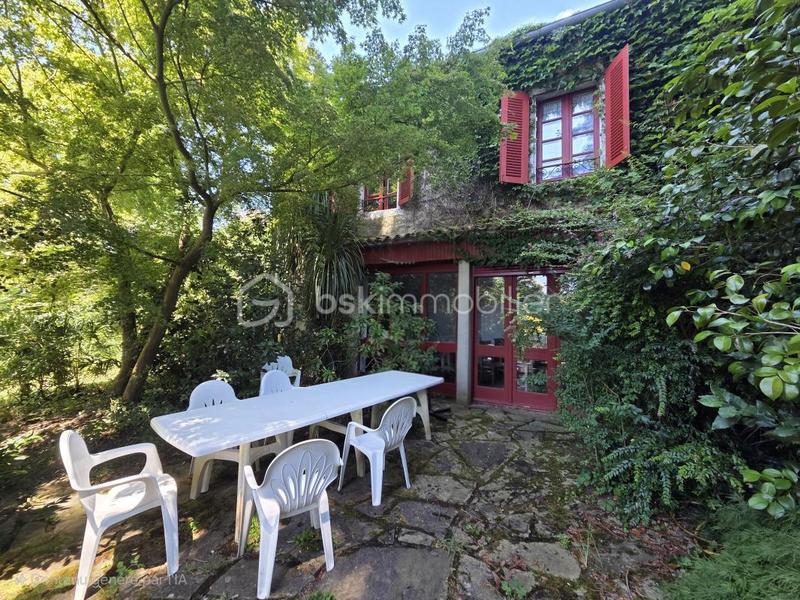 Propriété - 500 m² - 21 pièces