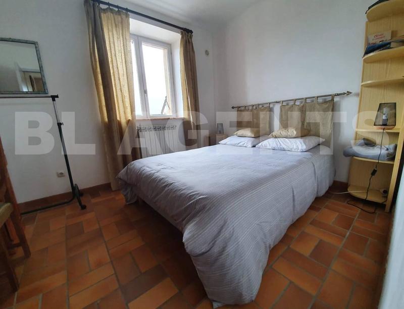 Maison - 240 m² - 11 pièces