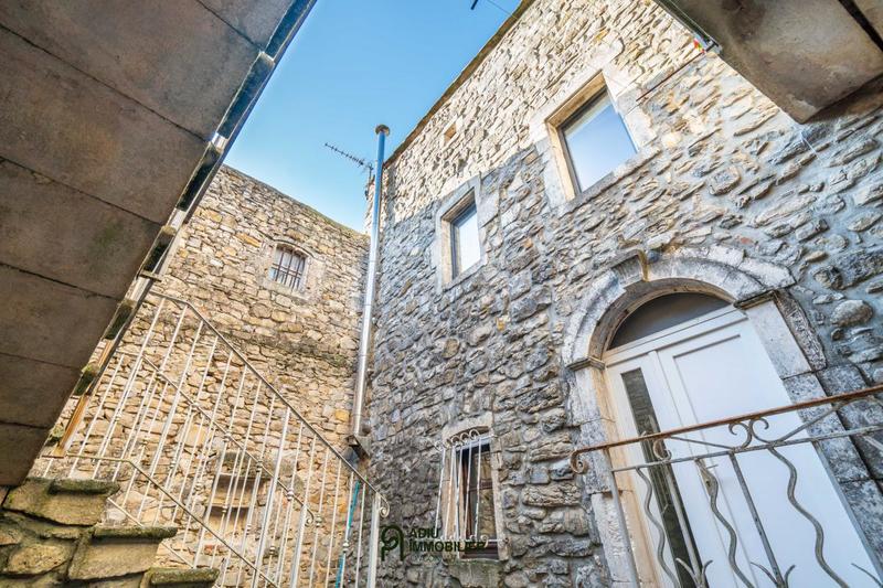 Maison - 174 m² - 7 pièces
