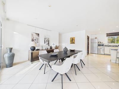 Maison - 152 m² - 5 pièces