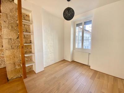 Appartement - 69 m² - 2 pièces