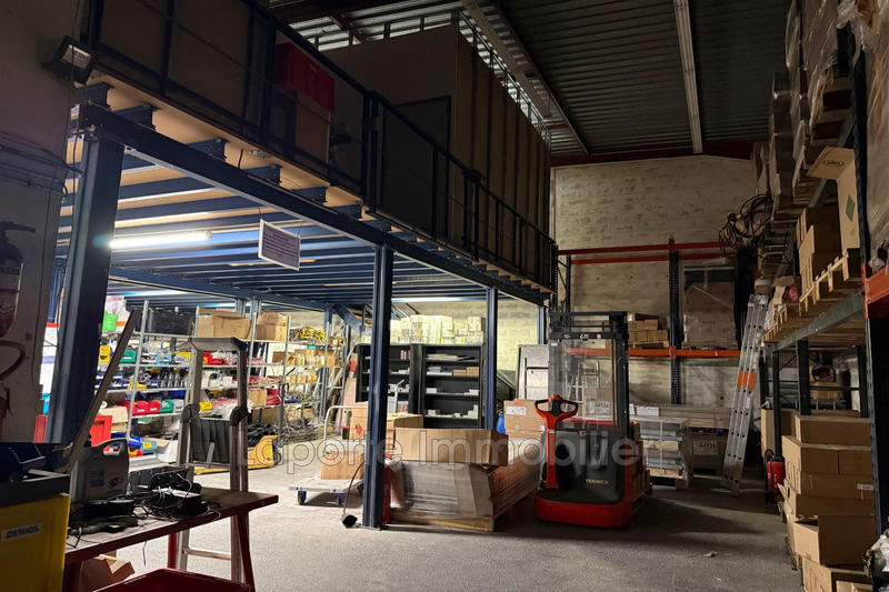 Local commercial - 351 m²