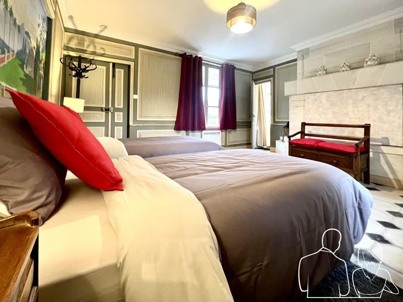 Maison ancienne - 335 m² - 10 pièces