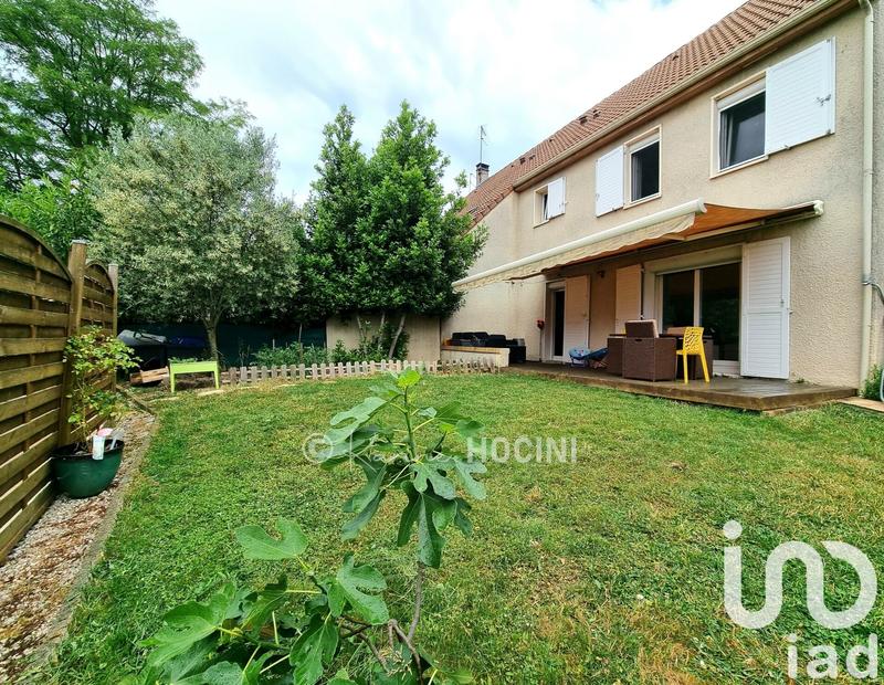 Maison - 95 m² - 5 pièces