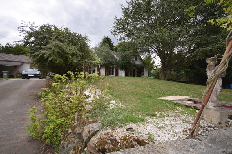 Maison - 248 m² - 6 pièces