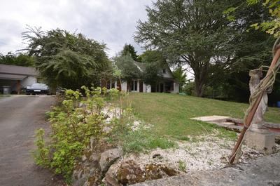 Maison - 248 m² - 6 pièces