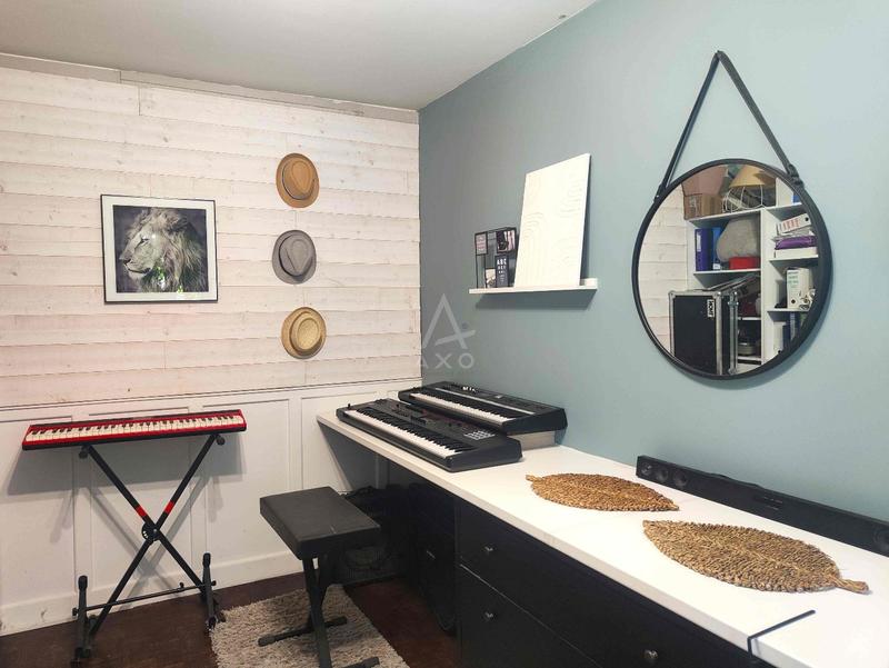 Maison - 250 m² - 8 pièces