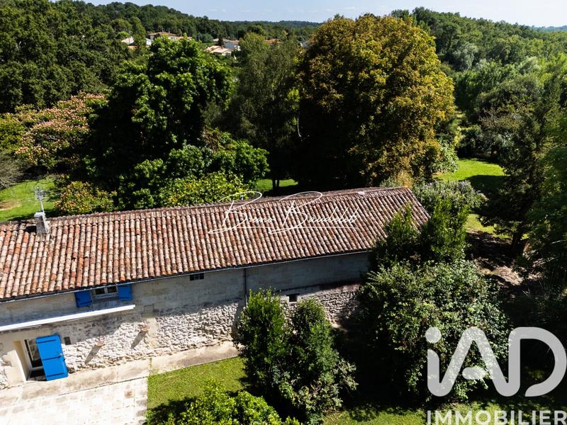 Maison - 239 m² - 8 pièces