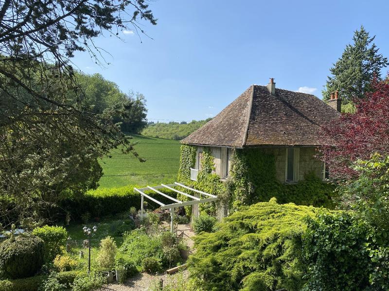 Propriété - 182 m² - 6 pièces