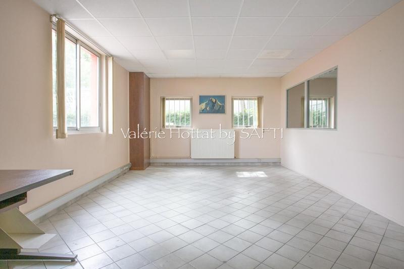 Local commercial - 1 717 m² - 13 pièces