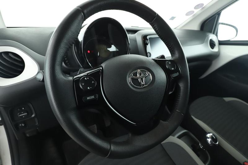 Toyota Aygo 1.0 Vvt-i X-Play X-Shift 5p 72 ch