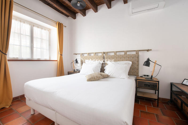 Maison ancienne - 522 m² - 11 pièces