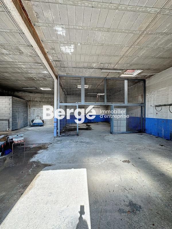 Entrepôt - 520 m²