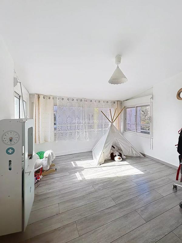 Appartement - 91 m² - 4 pièces