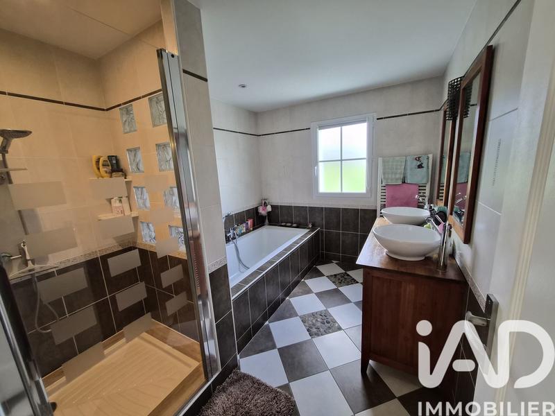 Maison - 132 m² - 6 pièces