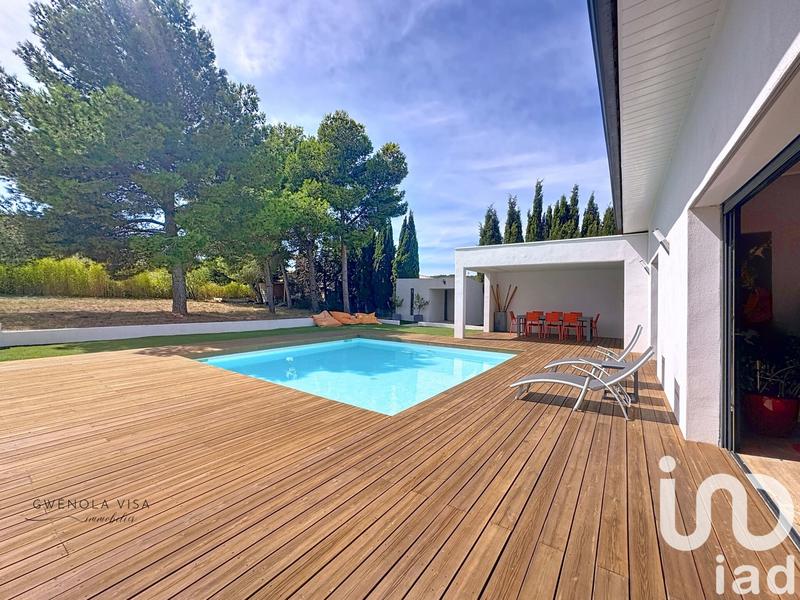 Maison - 260 m² - 6 pièces