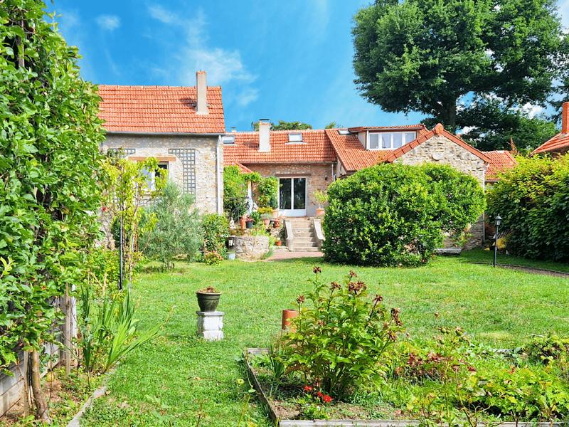 Maison - 193 m² - 9 pièces