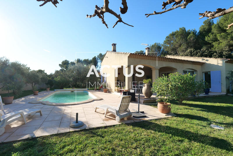 Maison - 209 m² - 6 pièces