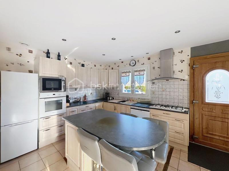 Maison traditionnelle - 110 m² - 7 pièces