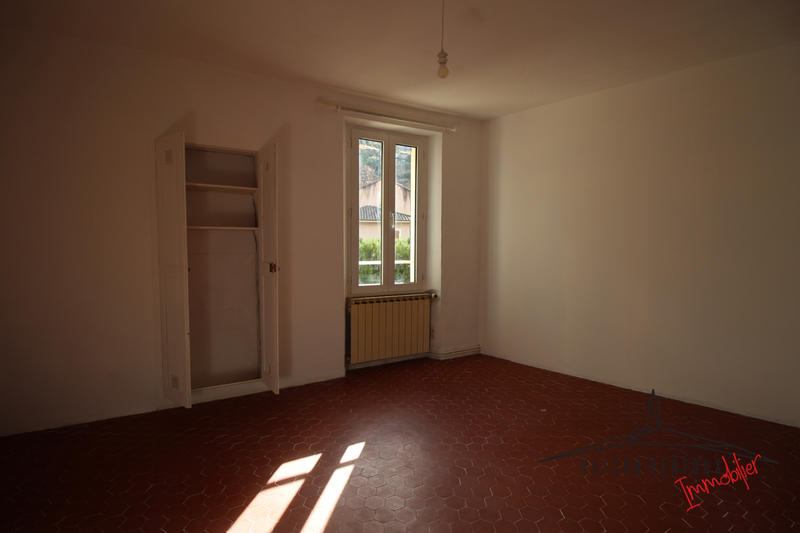 Mas - 240 m² - 10 pièces