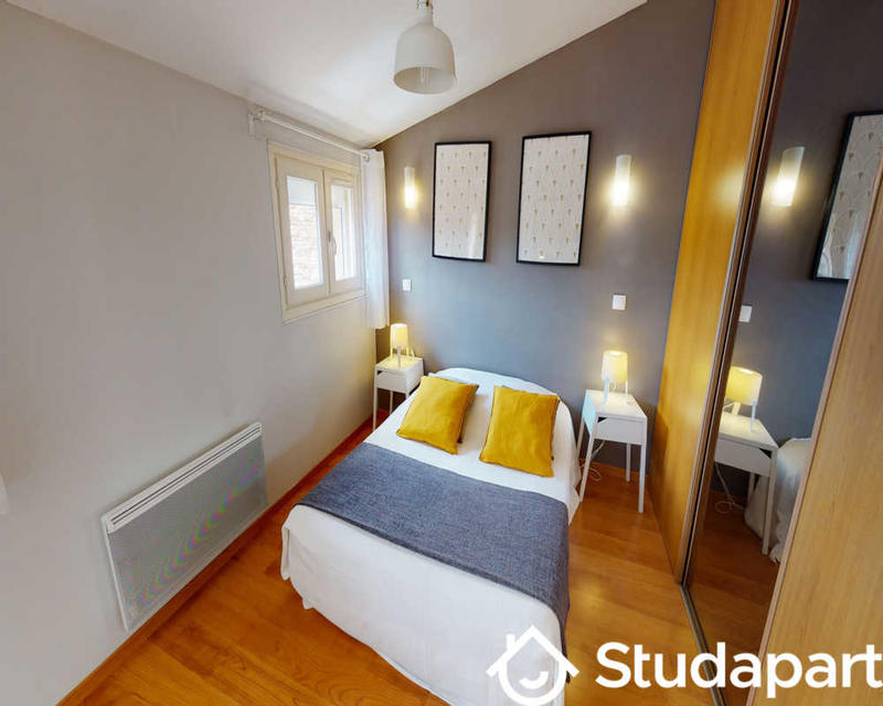 Chambre - 90 m² - 1 pièce