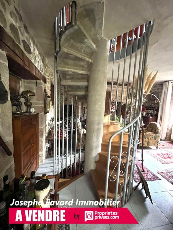 Propriété - 370 m² - 12 pièces