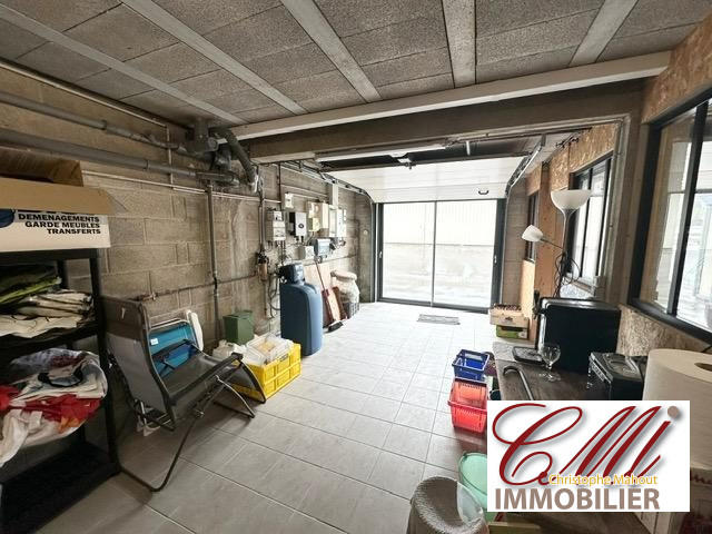 Maison - 385 m² - 11 pièces