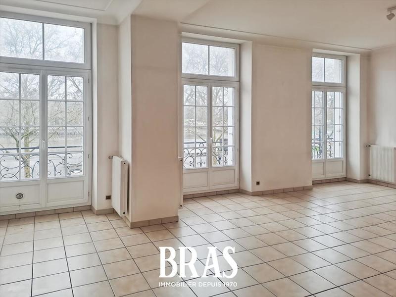 Appartement - 98 m² - 3 pièces
