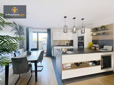 Appartement - 104 m² - 5 pièces