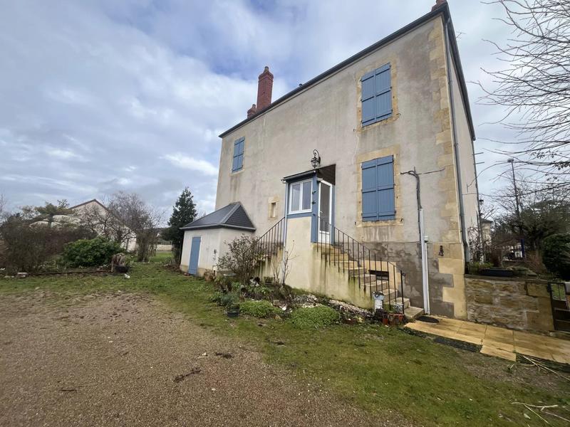 Maison - 170 m² - 8 pièces