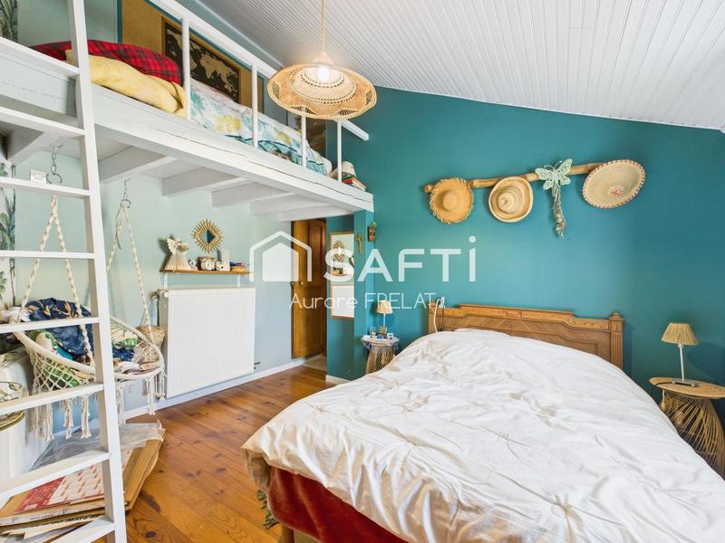 Maison - 200 m² - 7 pièces