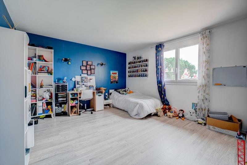 Maison - 243 m² - 6 pièces