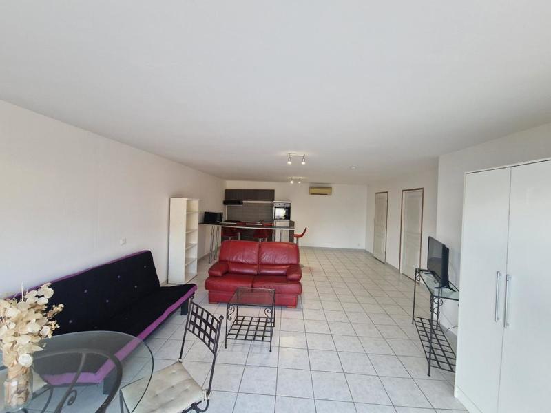 Studio - 46 m² - 1 pièce