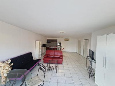 Studio - 46 m² - 1 pièce