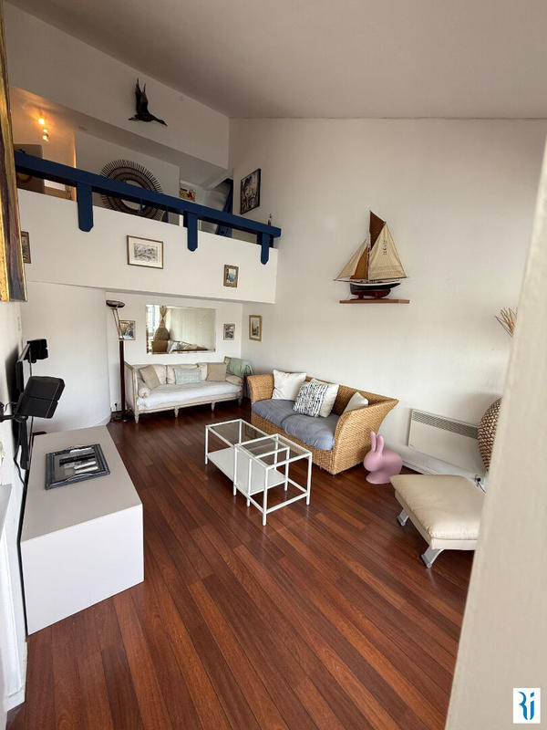 Appartement - 104 m² - 4 pièces