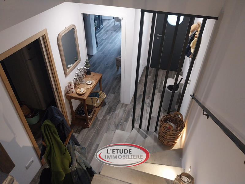 Maison - 201 m² - 7 pièces