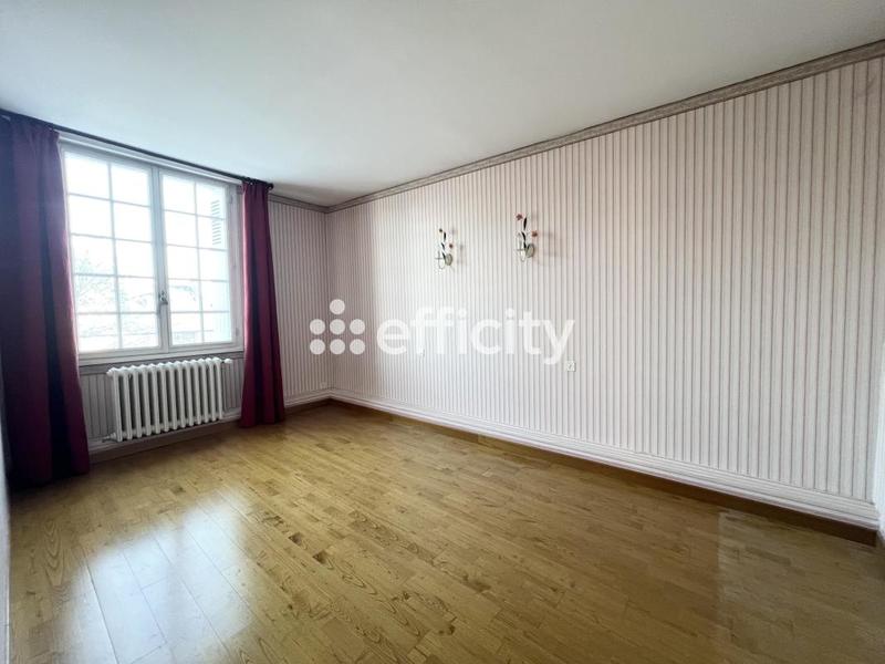 Maison - 200 m² - 8 pièces