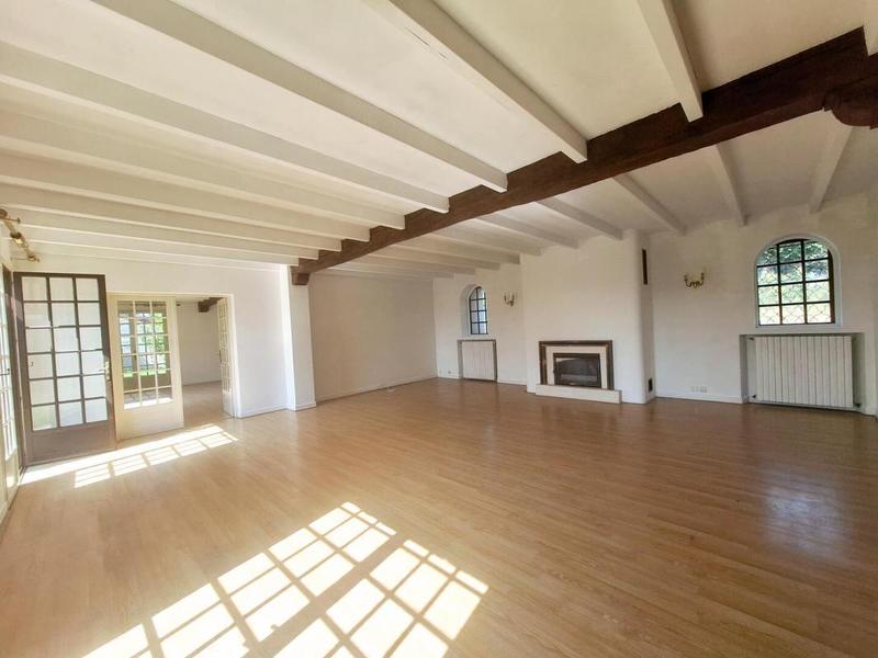 Maison de village - 320 m² - 7 pièces