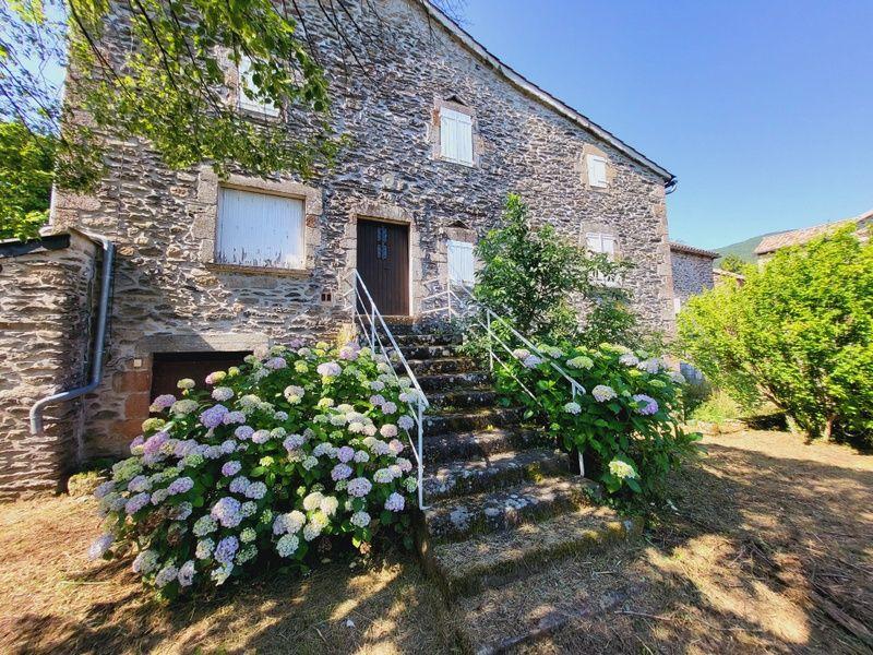 Maison - 280 m² - 8 pièces