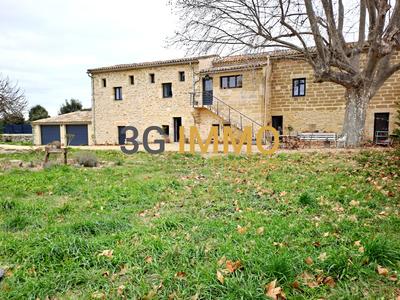 Corps de ferme - 198 m² - 9 pièces