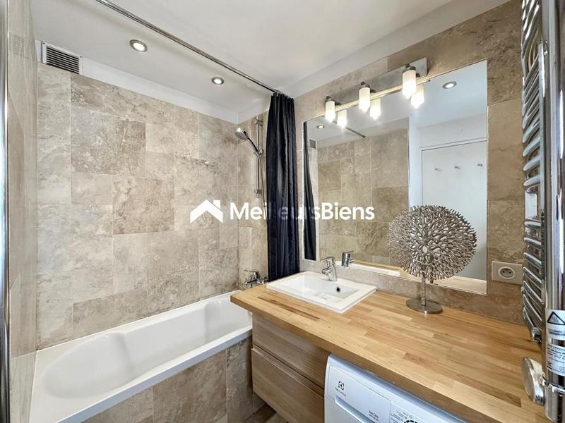 Appartement ancien - 62 m² - 4 pièces