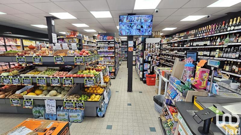 Local commercial - 150 m² - 4 pièces