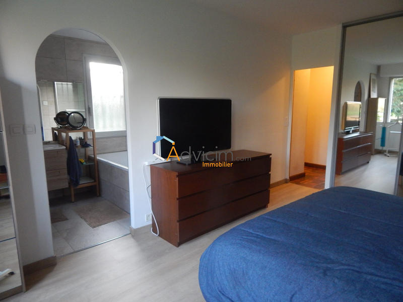 Villa - 250 m² - 8 pièces