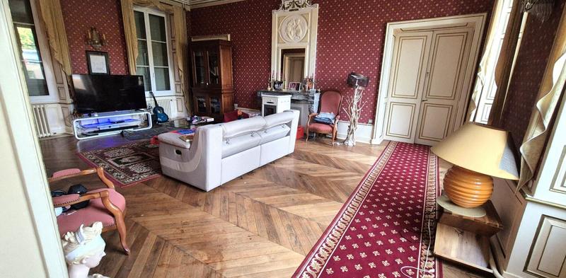 Château - 415 m² - 14 pièces