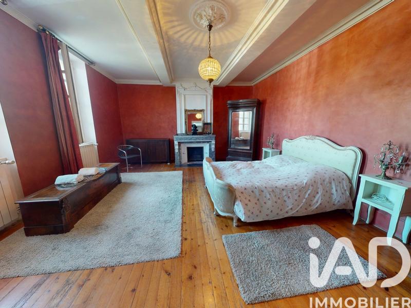 Maison - 401 m² - 16 pièces