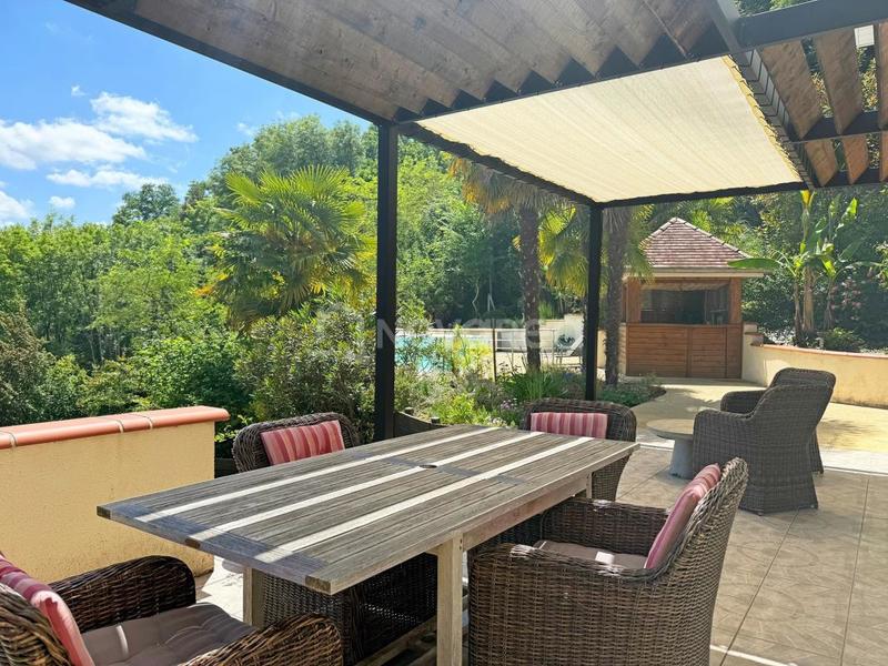 Maison - 160 m² - 7 pièces