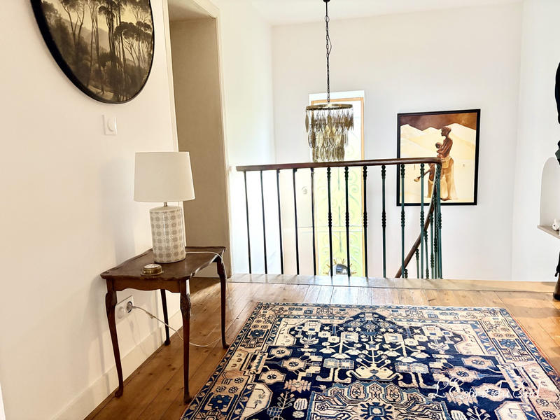 Maison - 210 m² - 8 pièces