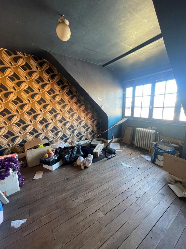 Maison - 415 m² - 9 pièces